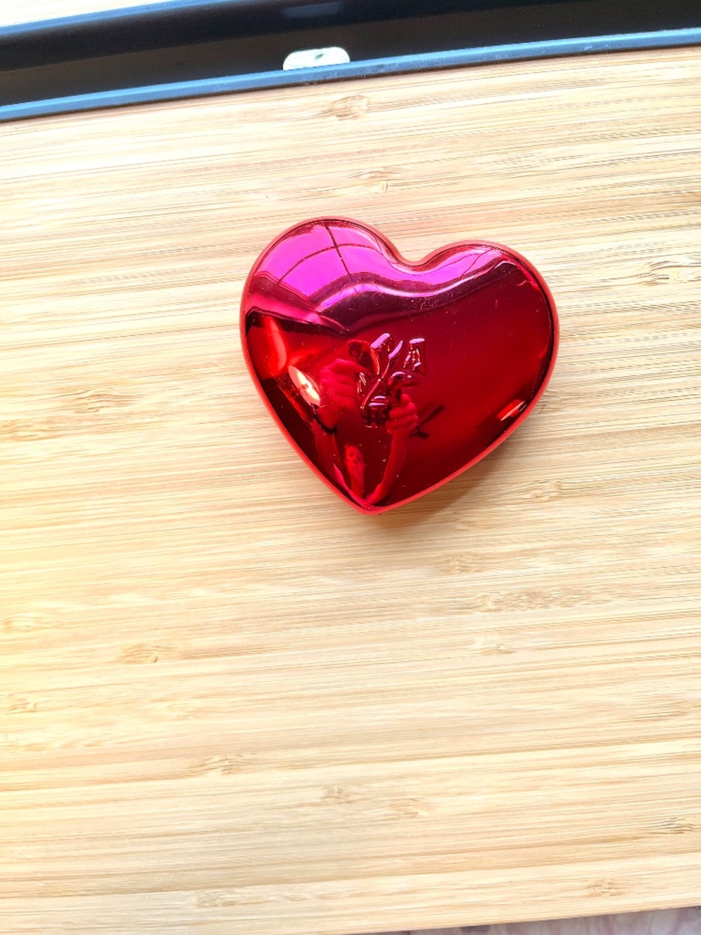 Lancome Limited Edition Shiny Hot Pink Heart Double Mirror Compact - Picture 4 of 11